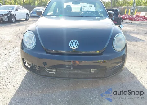 2015 Volkswagen Beetle 1.8T Fleet Edition z USA, uszkodzony, nr VIN 3VWF17AT5FM640751